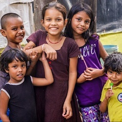 5 children smiling happily